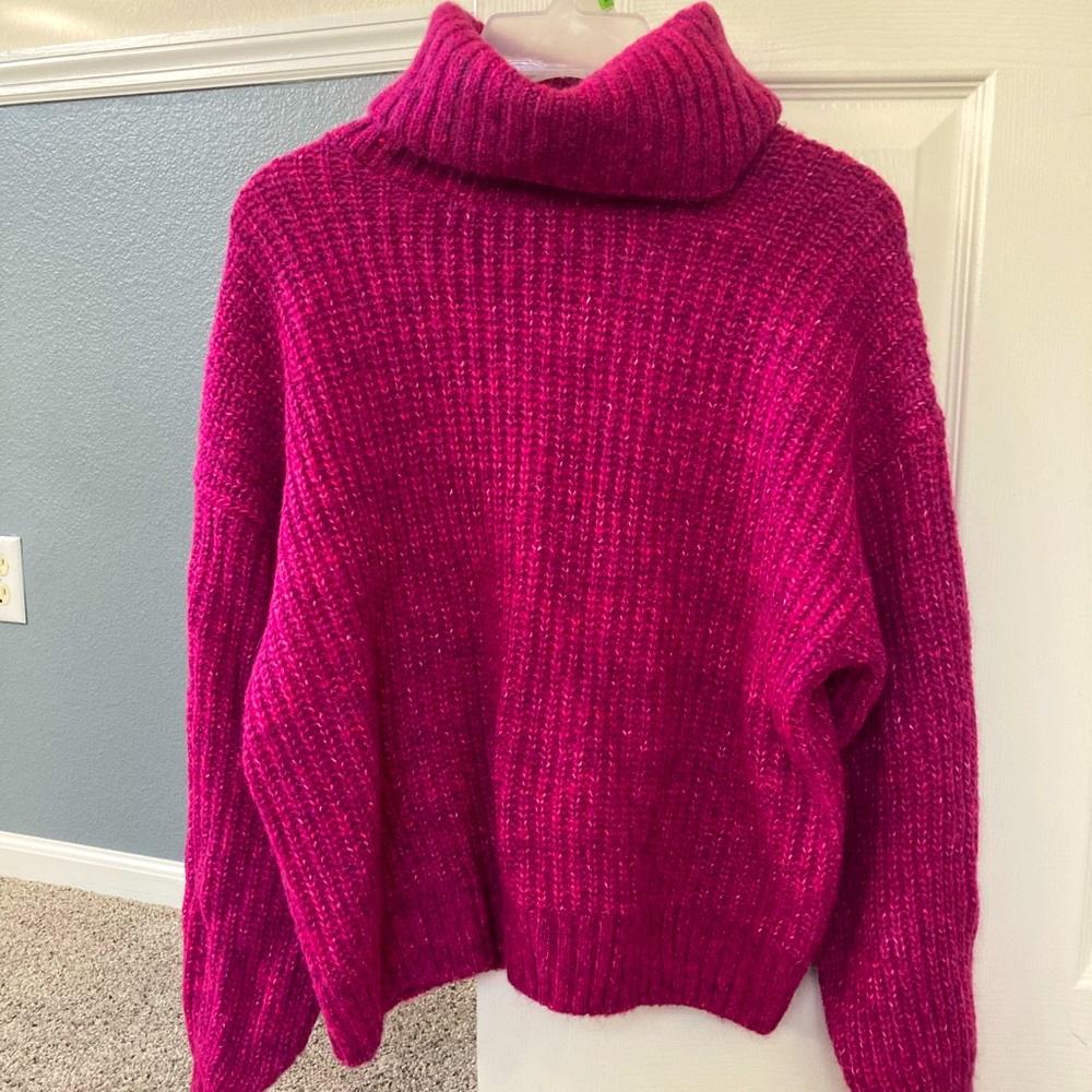 NWT Old Navy Sweater (M)